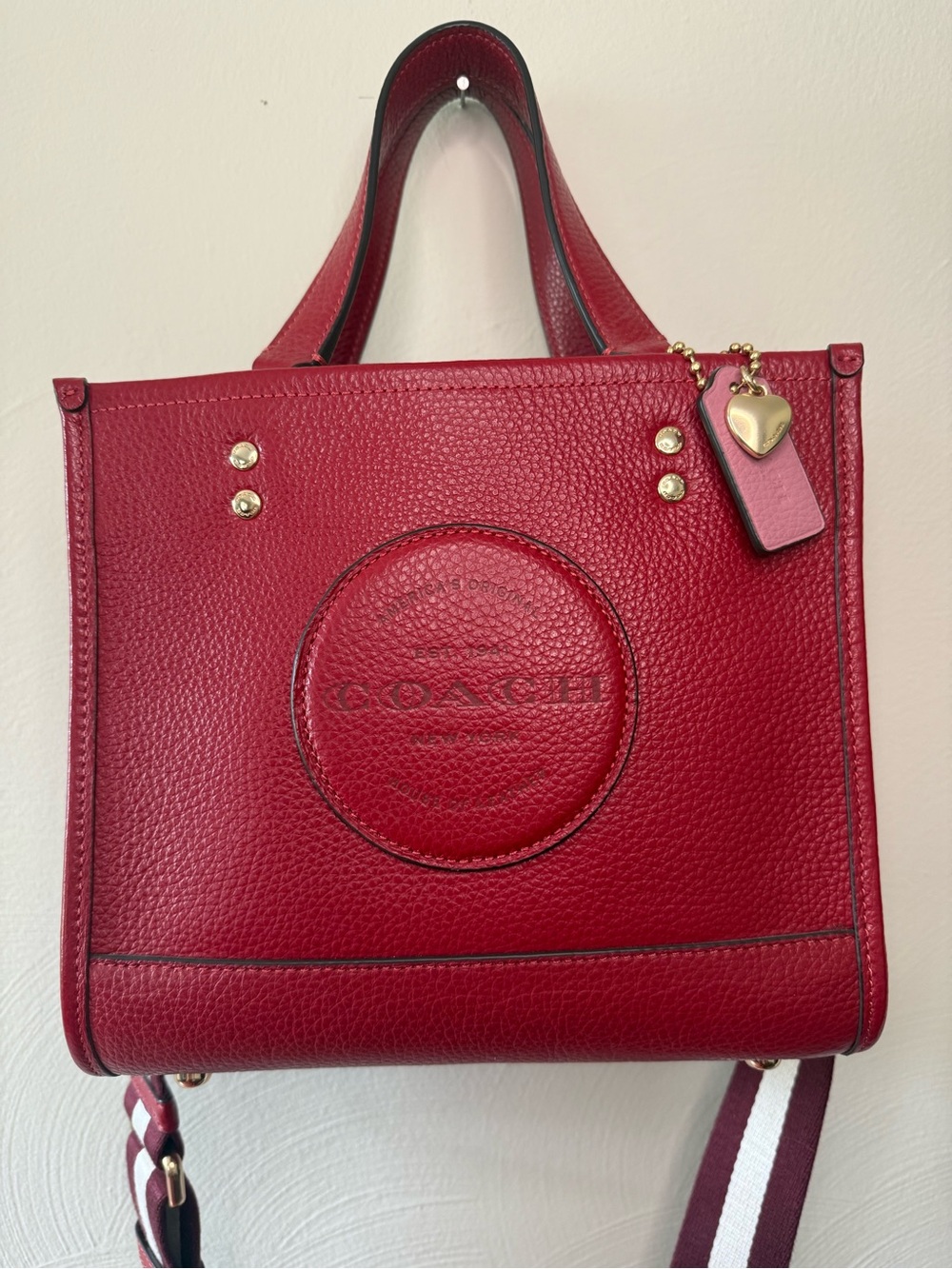 Ruby Red Coach DEMPSEY TOTE 22 w/ Coach Patch & Heart Charm ♥️ - Picture 8 of 8